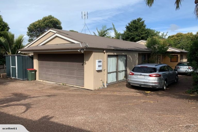 Photo of property in 13a Trelawn Place, Cockle Bay, Auckland, 2014