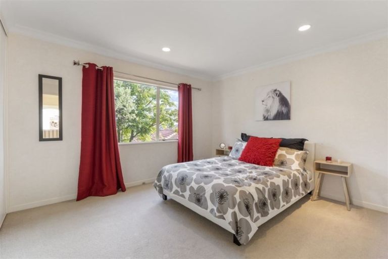 Photo of property in 13 Dunvegan Rise, East Tamaki Heights, Auckland, 2016