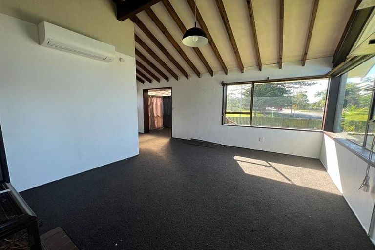 Photo of property in 1/69 Butley Drive, Farm Cove, Auckland, 2012