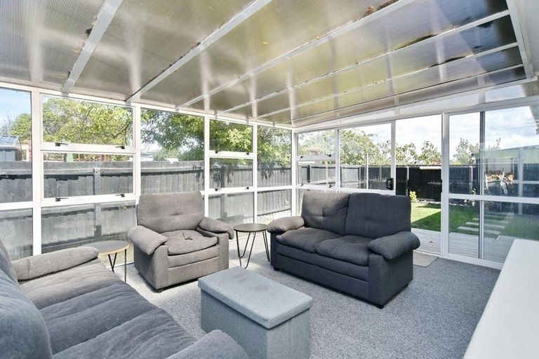 Photo of property in 2/9 Bonar Place, Woolston, Christchurch, 8062