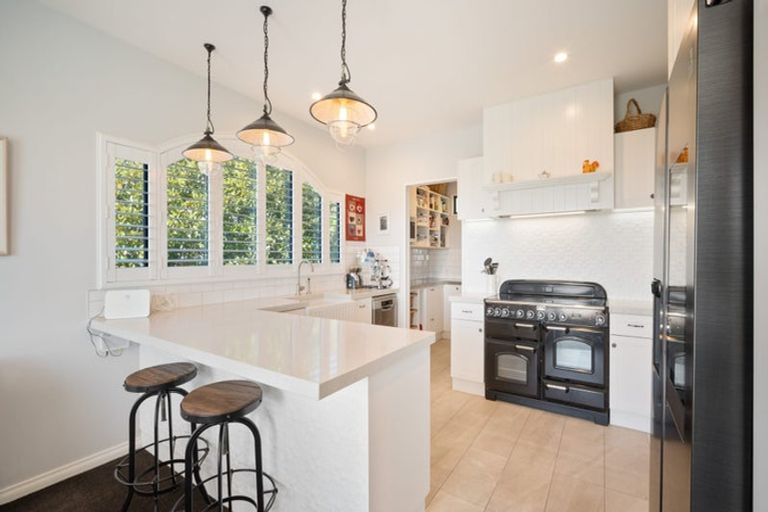 Photo of property in 39 Overdale Drive, Cashmere, Christchurch, 8022