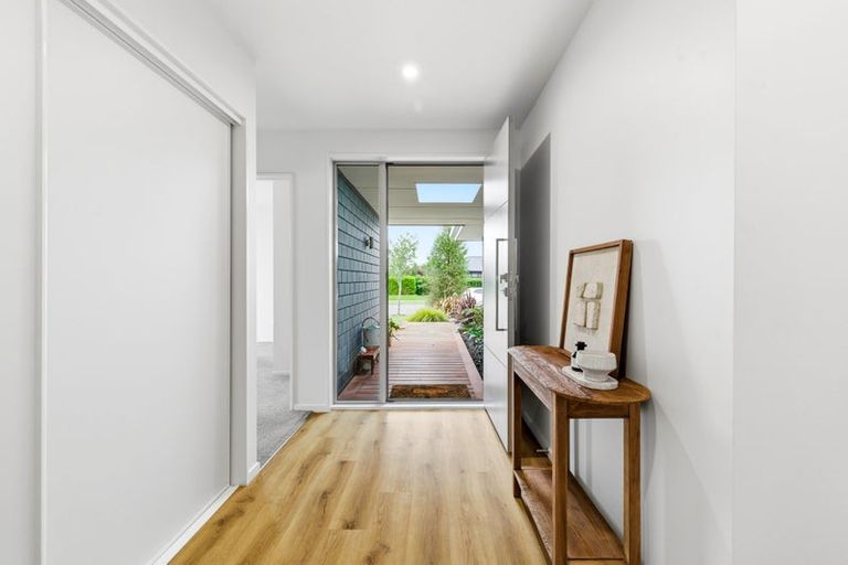 Photo of property in 33 Lemonwood Drive, Rolleston, 7615