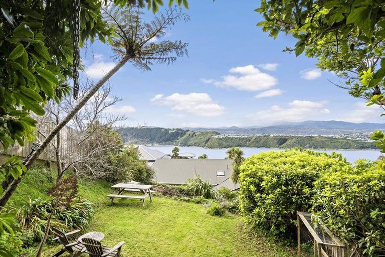 Photo of property in 64 Roseneath Terrace, Roseneath, Wellington, 6011