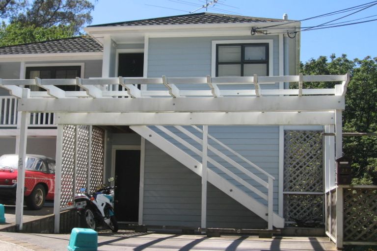 Photo of property in 24 Devon Street, Aro Valley, Wellington, 6021