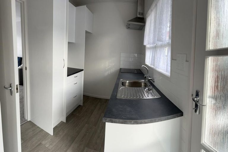 Photo of property in 20 Brandon Road, Glen Eden, Auckland, 0602