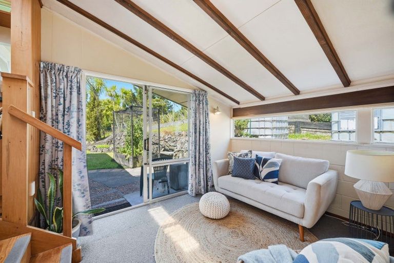 Photo of property in 44 Saddleback Rise, Murrays Bay, Auckland, 0630