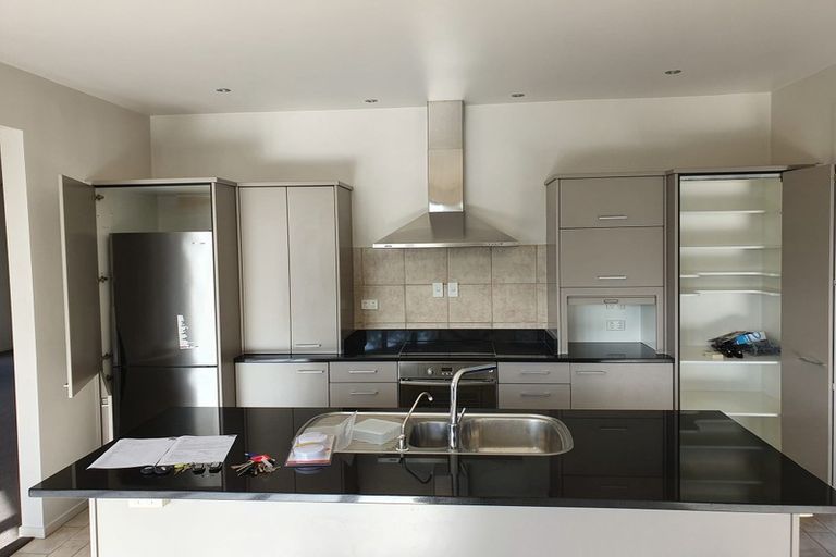 Photo of property in 27c Tamaki Bay Drive, Pakuranga, Auckland, 2010