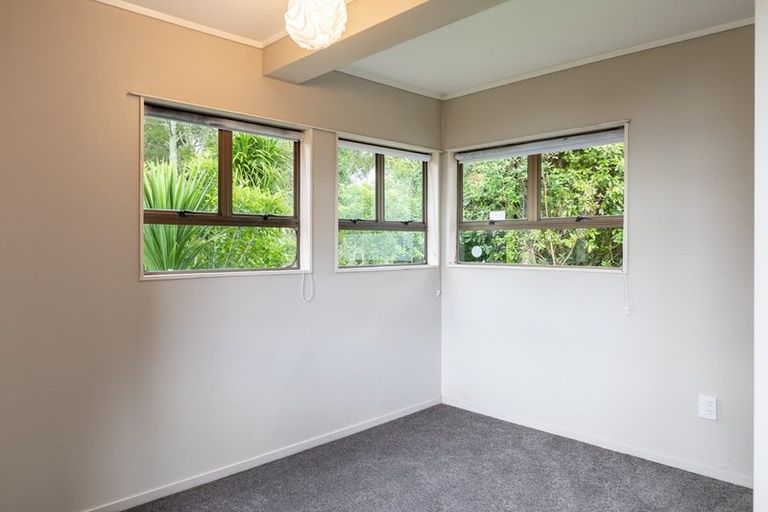 Photo of property in 57 Arapito Road, Titirangi, Auckland, 0604