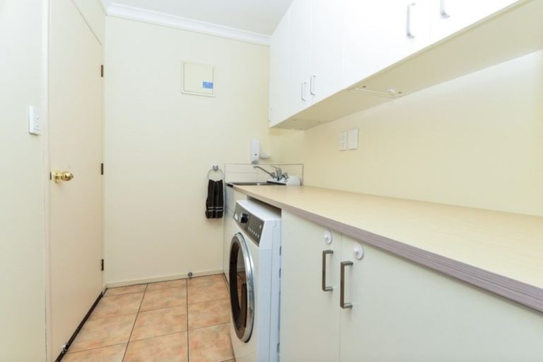 Photo of property in 29 Greenfield Drive, Western Heights, Hamilton, 3200