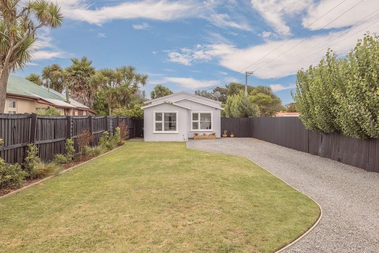 Photo of property in 12a Cradock Street, South New Brighton, Christchurch, 8062