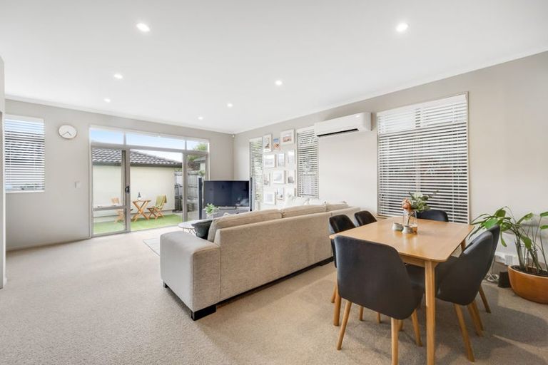 Photo of property in 131 Baverstock Road, Flat Bush, Auckland, 2016