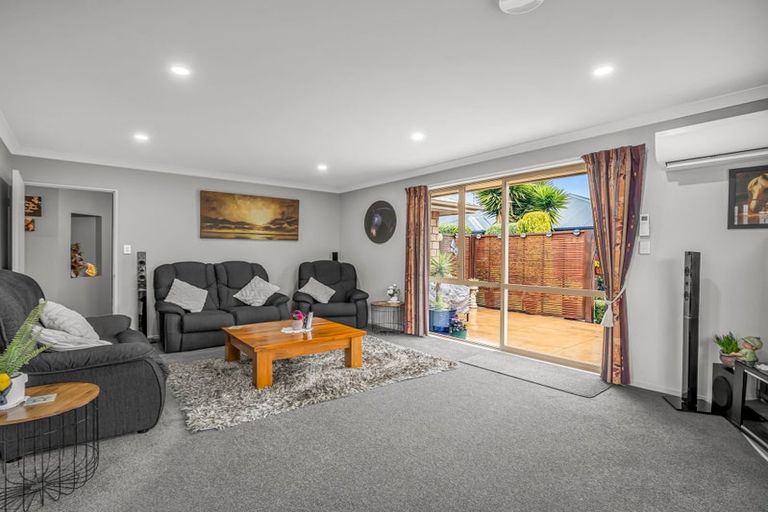 Photo of property in 10 Ropley Street, Amberley, 7410
