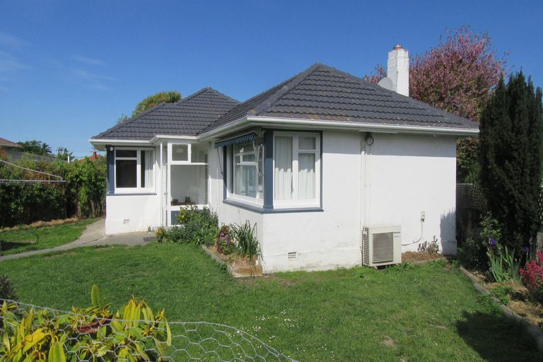 Photo of property in 61 Rhodes Street, Waimate, 7924