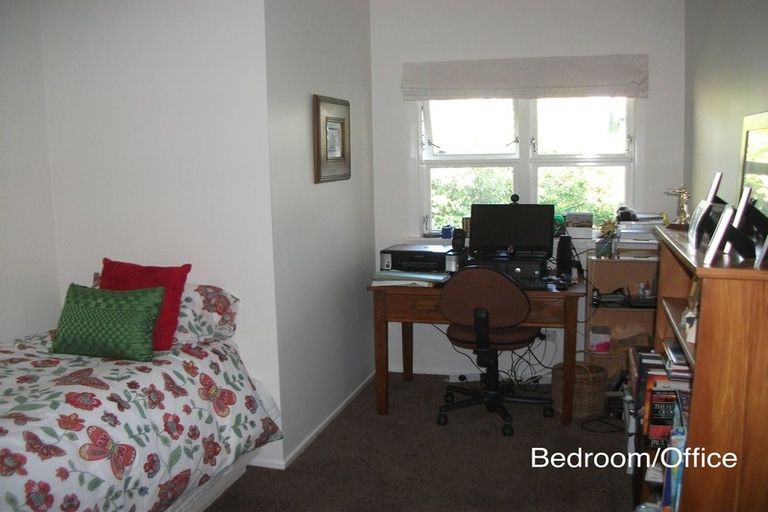Photo of property in 405b Carrington Street, Upper Vogeltown, New Plymouth, 4310