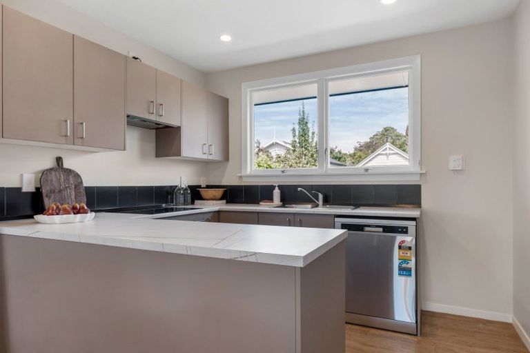 Photo of property in 1/33 Searells Road, Strowan, Christchurch, 8052