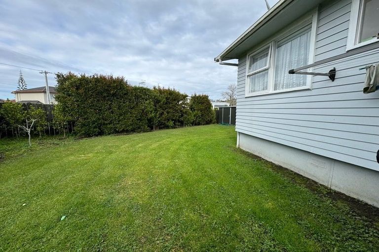 Photo of property in 1/8 Phillip Parade, Forrest Hill, Auckland, 0620