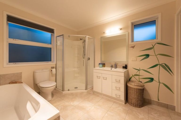 Photo of property in 84c Florance Avenue, Russell, 0272