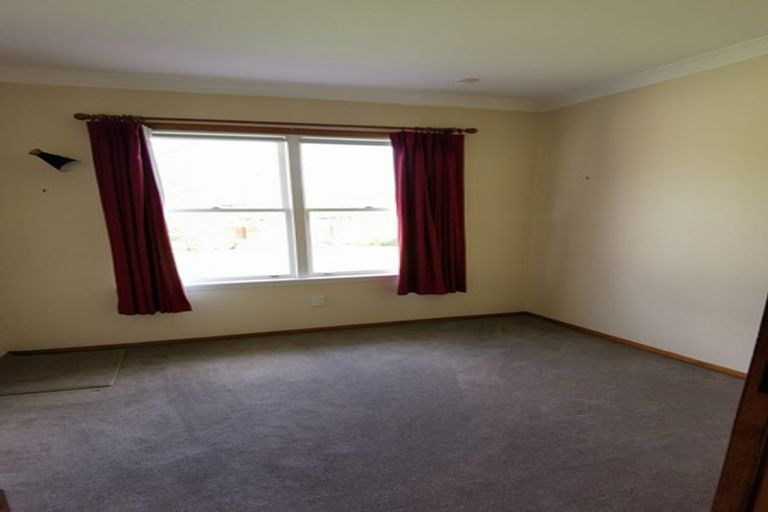 Photo of property in 70 Pine Avenue, Ebdentown, Upper Hutt, 5018