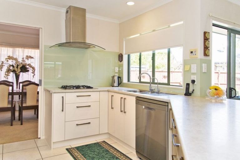 Photo of property in 50 Blackwood Drive, Wattle Downs, Auckland, 2103