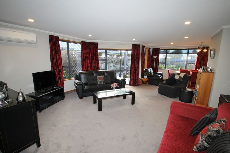 Photo of property in 15 Silverstream Drive, Mosgiel, 9024