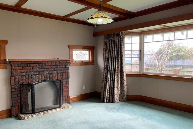 Photo of property in 27 Miro Street, Takaro, Palmerston North, 4410