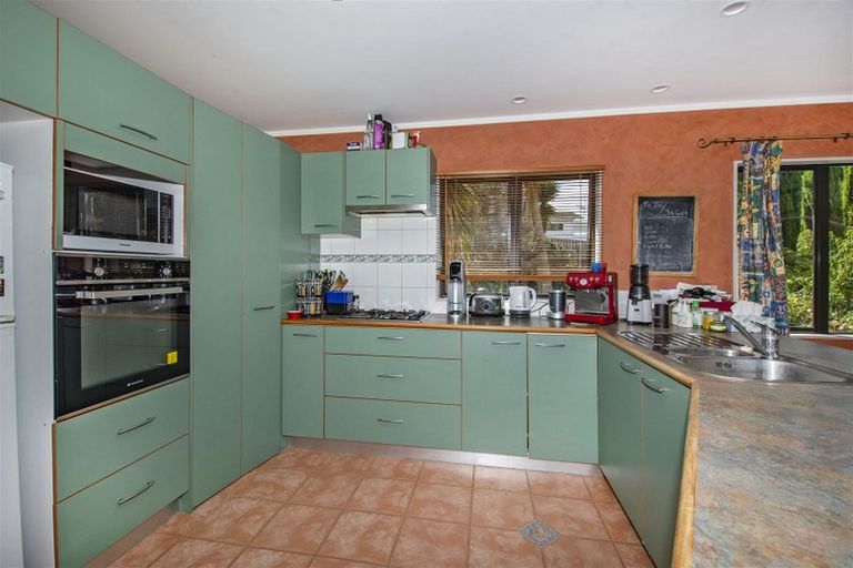 Photo of property in 32 Eureka Place, Parahaki, Whangarei, 0112