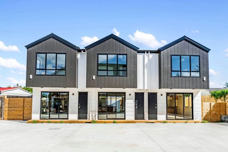 Photo of property in 3/42 Marvon Downs Avenue, Pakuranga Heights, Auckland, 2010