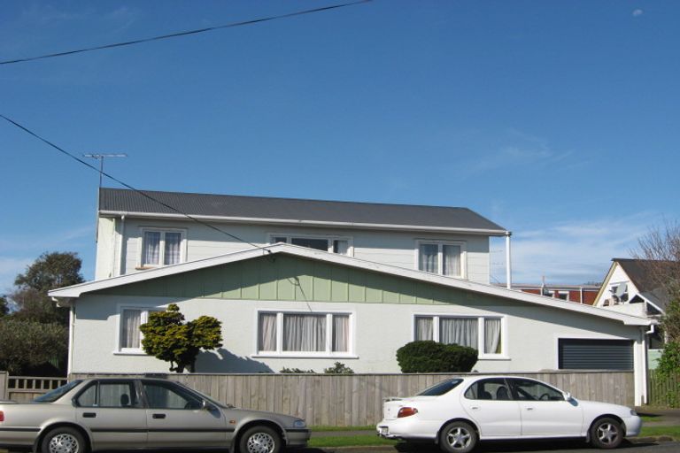 Photo of property in 13 Cameron Street, New Plymouth, 4310