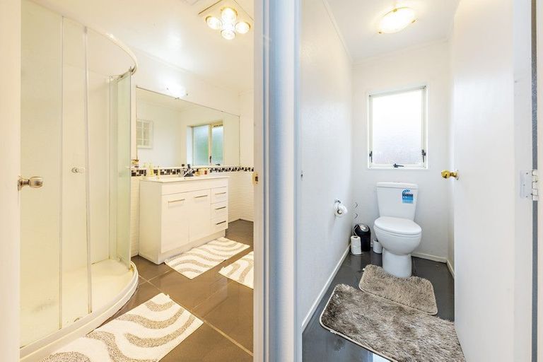 Photo of property in 30 Sheriff Place, Randwick Park, Auckland, 2105