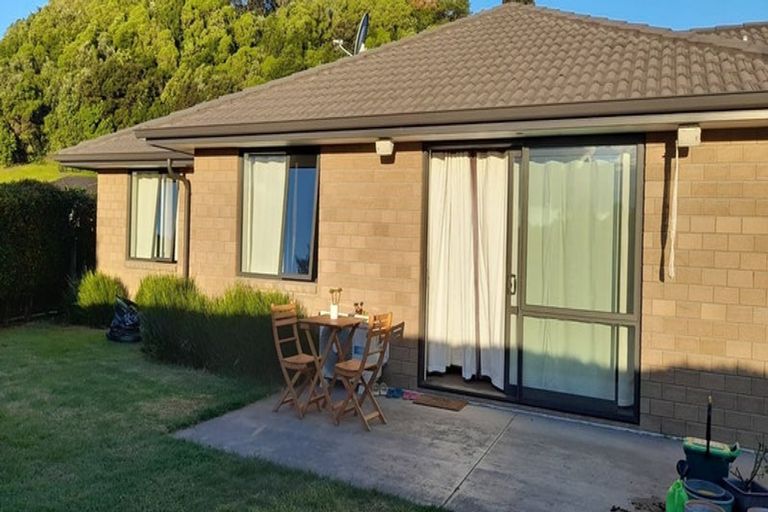 Photo of property in 10 Bathurst Crescent, Pyes Pa, Tauranga, 3112