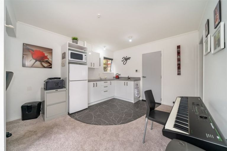 Photo of property in 13a Terminus Street, Silverstream, Upper Hutt, 5019