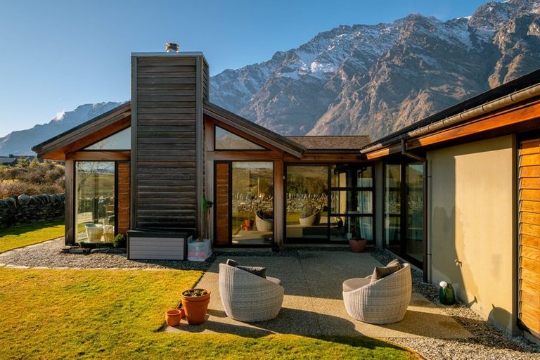 Photo of property in 1 Skye Lane, Jacks Point, Queenstown, 9371