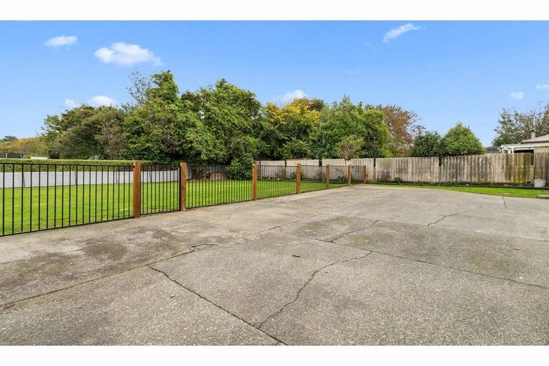 Photo of property in 110 Dunlop Street, Wallacetown, 9816