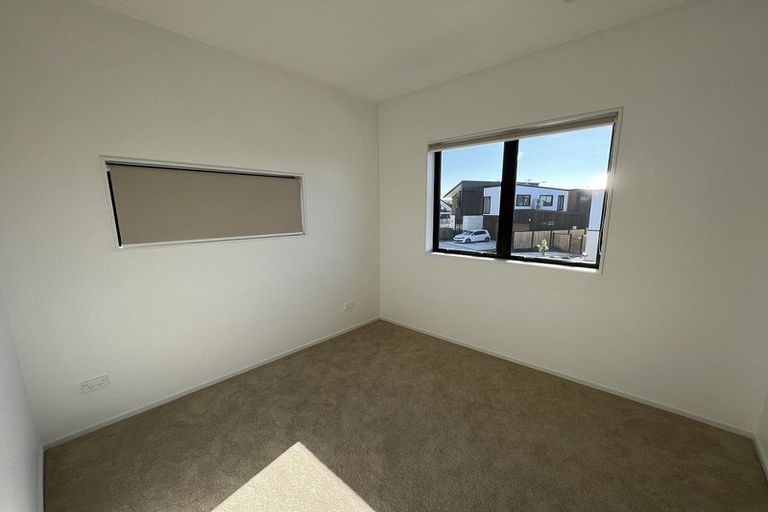 Photo of property in 8 Ocean Breeze Avenue, Hobsonville, Auckland, 0616