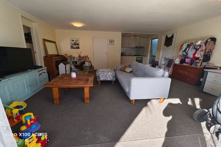 Photo of property in 1/27 Kerswill Place, Pakuranga, Auckland, 2010