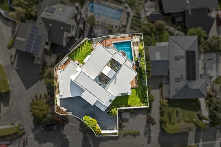 Photo of property in 9 Luxton Place, Mount Pleasant, Christchurch, 8081