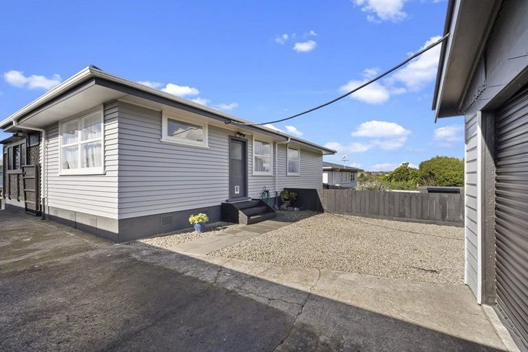 Photo of property in 30 Belair Avenue, Blagdon, New Plymouth, 4310