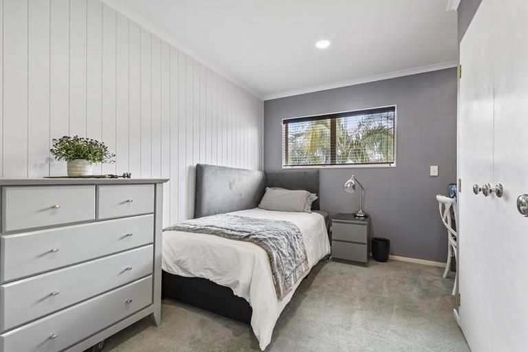 Photo of property in 2/13a Sandspit Road, Cockle Bay, Auckland, 2014