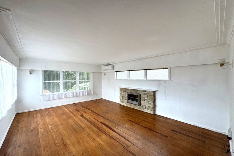 Photo of property in 656 Pakuranga Road, Howick, Auckland, 2010