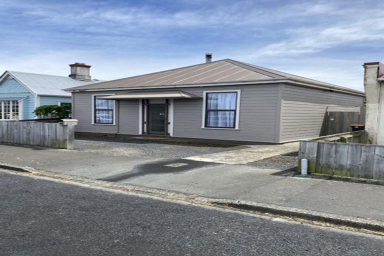Photo of property in 220 Oxford Street, South Dunedin, Dunedin, 9012