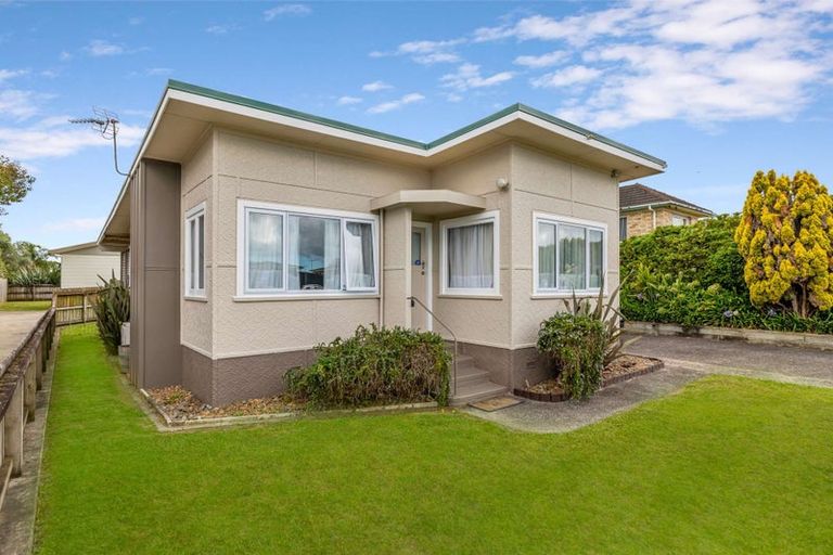 Photo of property in 69 King Street, Waiuku, 2123