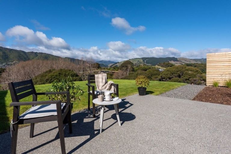 Photo of property in 7 Te Heke Place, Waikanae, 5036