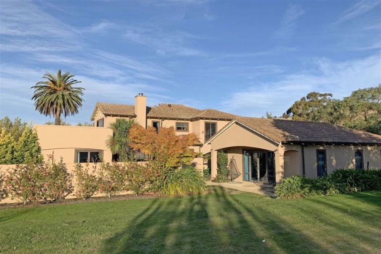 Photo of property in 88 Dry Hills Lane, Riverlands, Blenheim, 7274