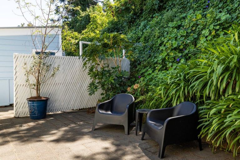 Photo of property in 79 Milton Road, Bluff Hill, Napier, 4110