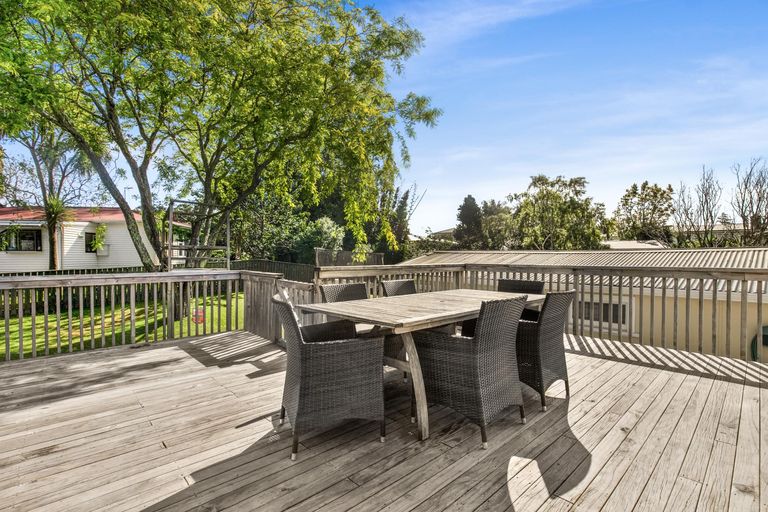 Photo of property in 34 Hallberry Road, Mangere East, Auckland, 2024