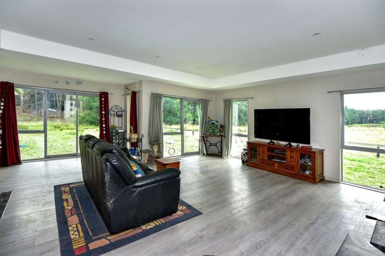 Photo of property in 335 Kainga Road, Kainga, Christchurch, 8083