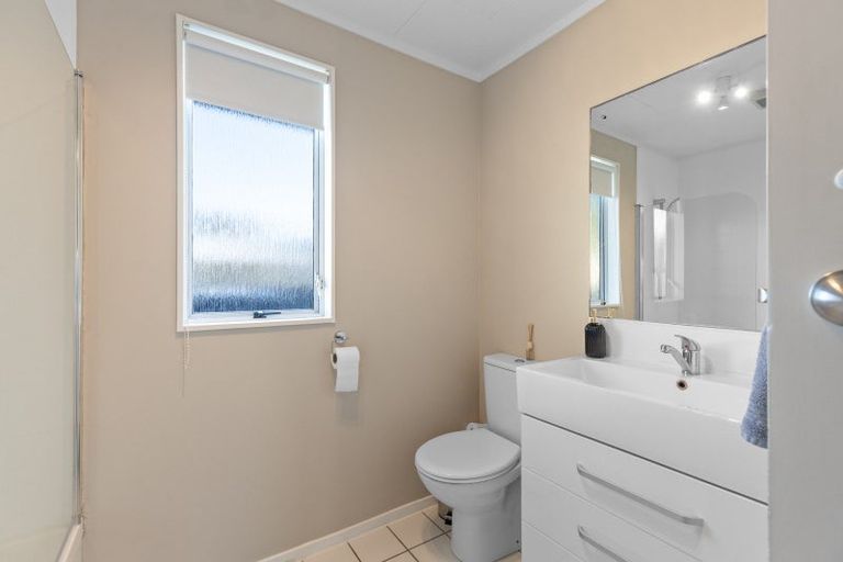 Photo of property in 124b Roberts Line, Kelvin Grove, Palmerston North, 4414