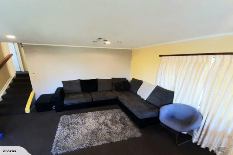 Photo of property in 3/20 Glen Vista Place, Bayview, Auckland, 0629