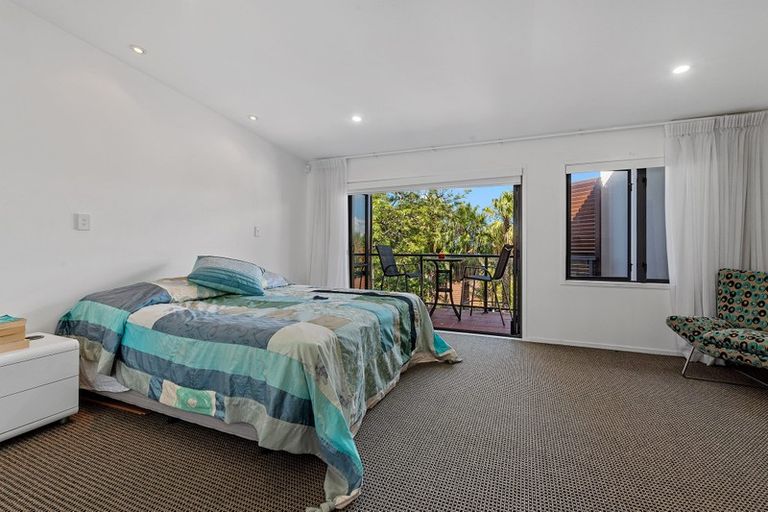 Photo of property in 4/177 Hurstmere Road, Takapuna, Auckland, 0622