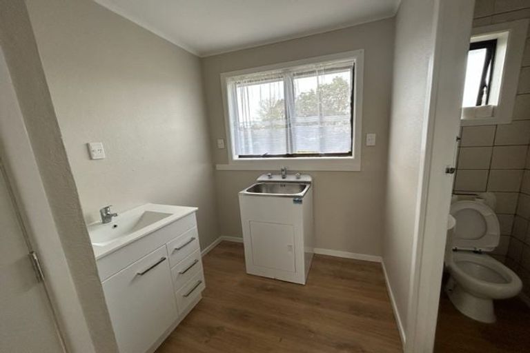 Photo of property in 5 Shoreham Street, Avondale, Auckland, 0600